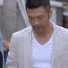 我们最美好的十年 转身 疑惑 电视剧 soogif soogif出品