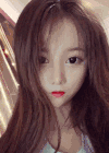 美女 红嘴唇 眨眼睛 长发