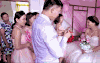 新婚 甜蜜 开心 带胸花