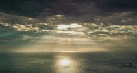 天空 阳光 海水 云彩