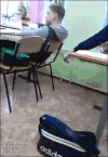 一不小心   被暗算  倒霉的孩子  玩大了 ，摔成脑震荡咋