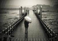 励志 坚强 自制 背影 下雨