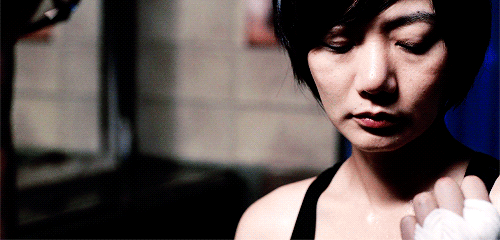 美女 短发 气质