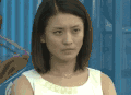 美女 短发  卡车 转头