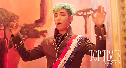 BIGBANG 绿头发 逗比 手势