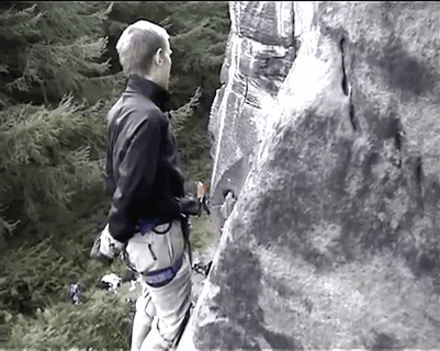 攀岩 rock climbing