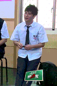 我去上学啦 大张伟  高兴  捂肚子