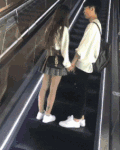 情侣 亲热 电梯 搞笑