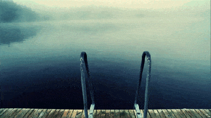 游泳池 湖面 大雾