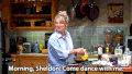 生活大爆炸 厨房 女人 跳舞