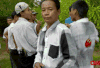 挥舞 摇摆 扭动 衬衫