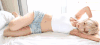 睡床上 身材 苗条 女子