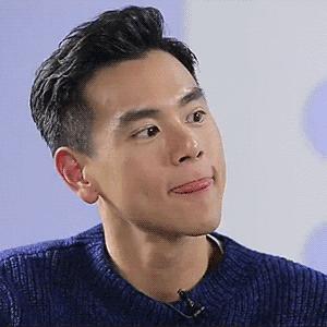 彭于晏GIF动态图_彭于晏表情_彭于晏GIF动gai表情包倒酒图片