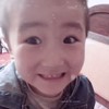 男孩 生气 假装 可爱