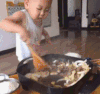 萌娃 炒菜 可爱 棒棒的