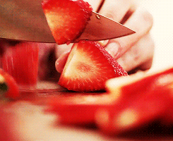 烘焙 制作 切草莓  甜品