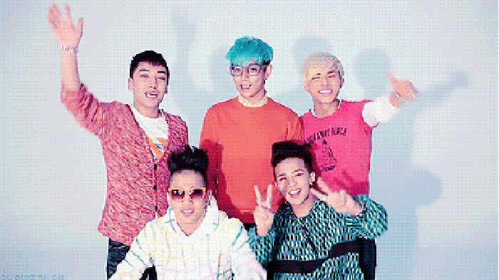BIGBANG 拍照 举手 韩国组合 歌手 偶像