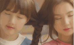 Gfriend MV Sweetie&Pie 少女 李承焕 眨眼 麻花辫