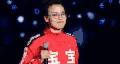 开心 兴奋 激动 舞台