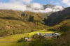 高山 草地  村庄  白云 春天 春游 美景