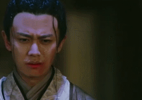 男人 帥氣 受傷 下雨