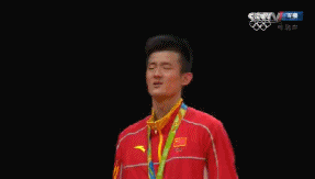 里约奥运会 谌龙 颁奖 眼泪 羽毛球 中国金牌榜