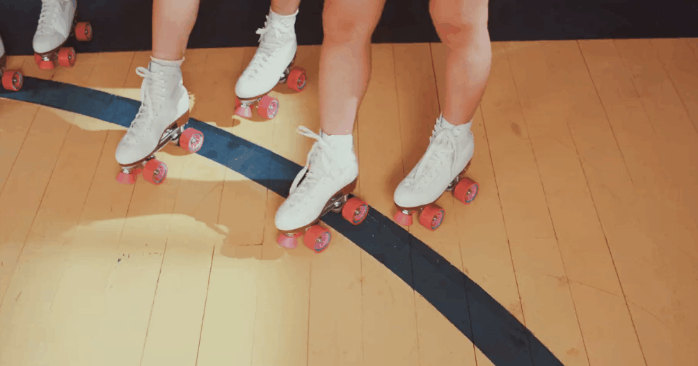 GFRIEND MV NAVILLERA 可爱 摔倒 溜冰鞋