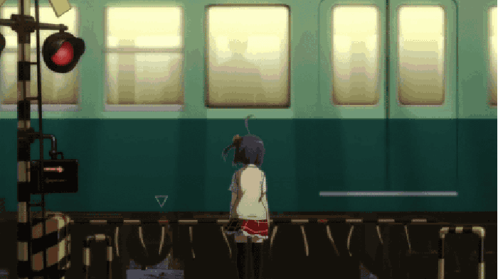 车站 女孩 火车 行驶