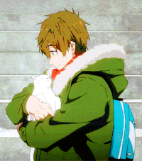 动漫 抱着猫咪 侧脸 笑眯眯