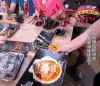 华少 惊讶 挑眉 吃货