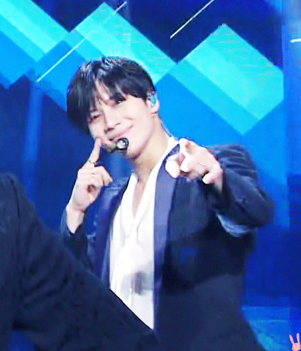 帅哥 男神 西装 笑容