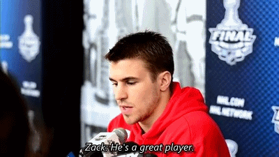 新泽西魔鬼队 采访 Zack 运动员 一本正经