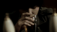 CNBLUE I'M&SORRY MV 喝酒 姜敏赫 耍帅 酒吧 酒杯 音乐录影带