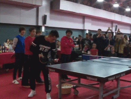龙獒 乒乓球 发球 尴尬