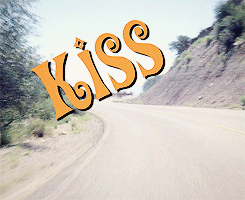 哈里·斯泰尔斯 1D 一个方向 吻 利亚姆·佩恩 赞恩·马里克 尼尔霍兰 路易斯汤姆林森 吻你的视频