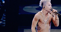 BIGBANG 半裸 表演 纹身