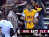 NBA 球迷 痛哭 握手