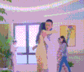 迪丽热巴 罗晋 拥抱 安慰