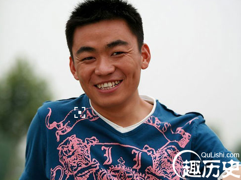 王宝强呲牙笑逗比gif动图_动态图_表情包下载_soogif