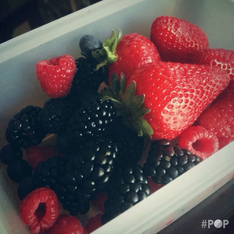 草莓 水果 保鲜盒 食物