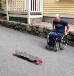 轮滑 轮椅 大叔厉害了 搞笑