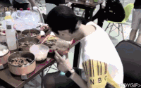 王源 可爱 片场 吃货 郭敬明