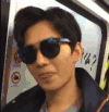杨洋 墨镜 微笑 不好意思