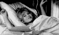 美女 床上 抽烟 勾引