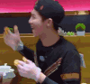 鹿晗 luhan 北京 吃东西 哈哈 真是 越来越 吃货