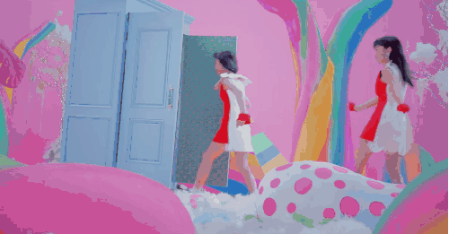 MV Red&Velvet Rookie 创意 活泼 衣柜