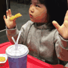 萌娃 吃东西 可爱 搞笑
