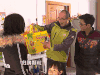 刘伟 眼镜 手指 说话