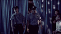 警察  灯光  黑暗