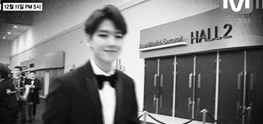 邊伯賢 exo 男神 黑白